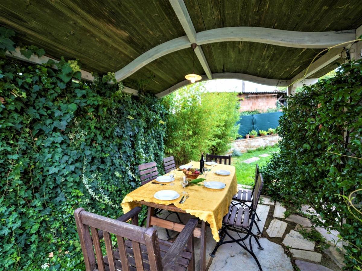 Holiday Home Rustico Cavernoso By Interhome Colle Val D'Elsa Luaran gambar